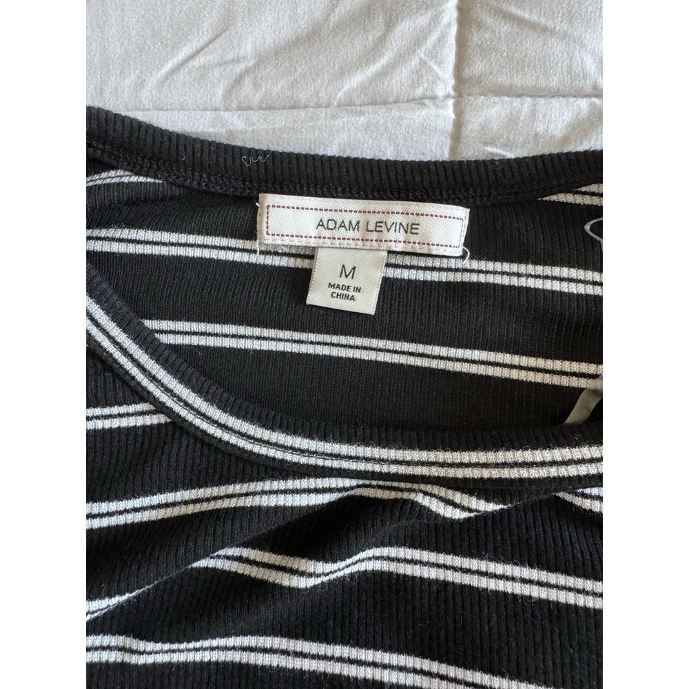 New Adam Levine Semi Cropped Trumpet Sleeve Medium Black Striped Top NWT - Picture 2 of 7